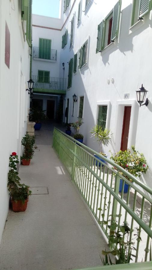 Gravina Comfort Tarifa Esterno foto